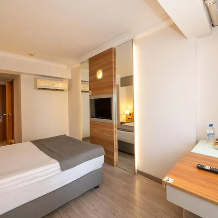 Klas Old Hotel 4*