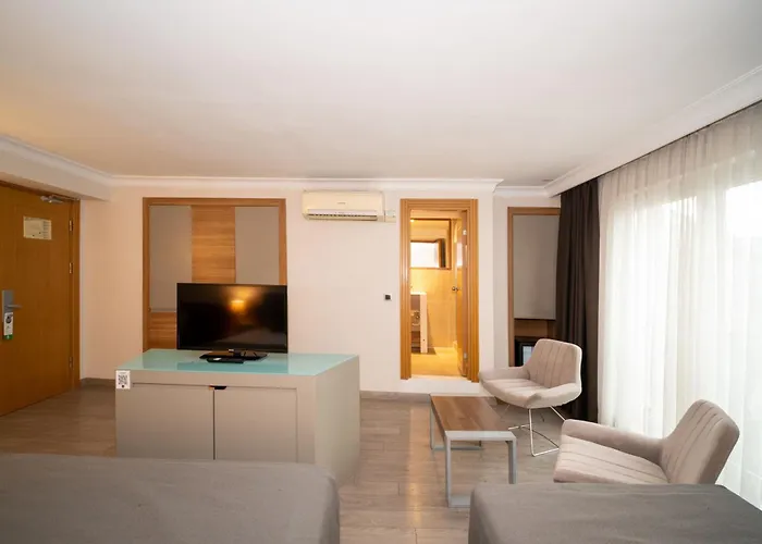 Klas Old מלון 4*