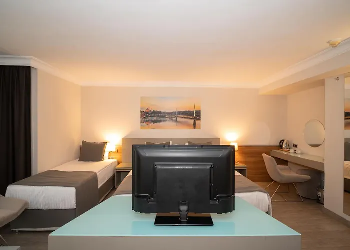 מלון Klas Old 4*