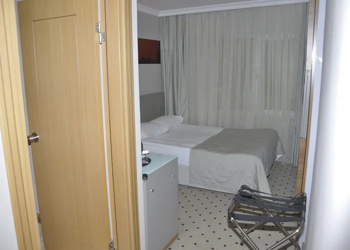 Klas Old מלון 4*