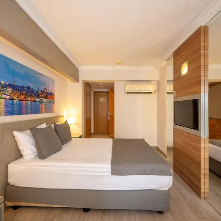 Klas Old Hotell 4*
