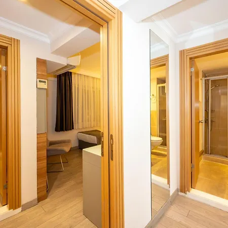 Klas Old Hotell 4*